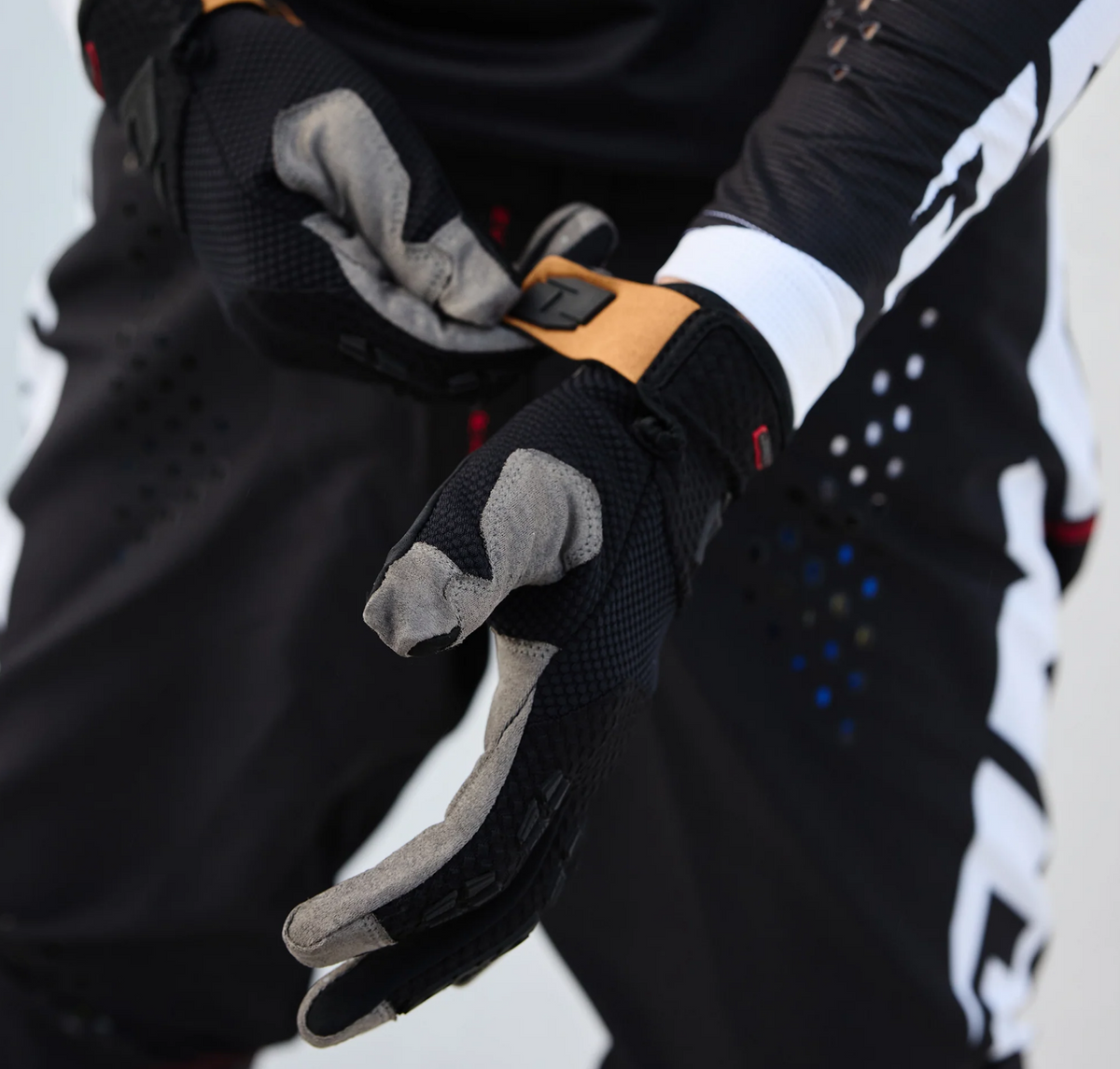 Guantes Moto One Industries X197 Core Motocross Enduro
